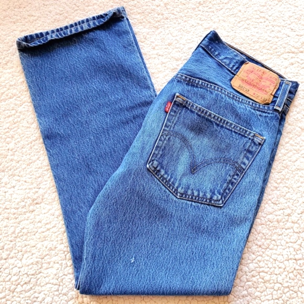 VINTAGE LEVI'S 501 BUTTONFLY JEANS ~🎊HP🎊 - Picture 1 of 8